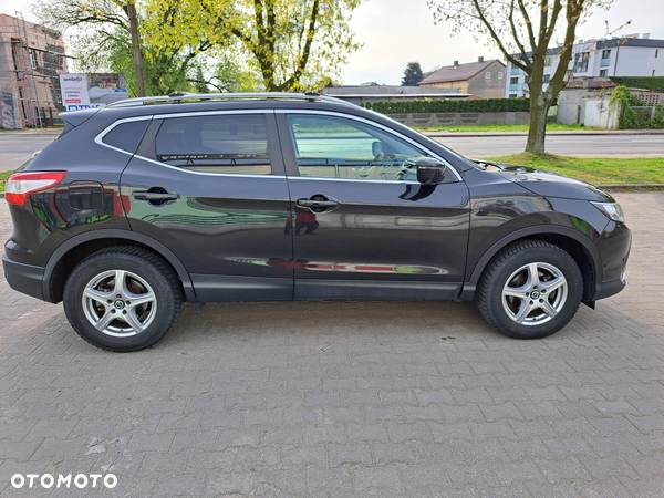 Nissan Qashqai 1.2 DIG-T N-Connecta EU6 - 1