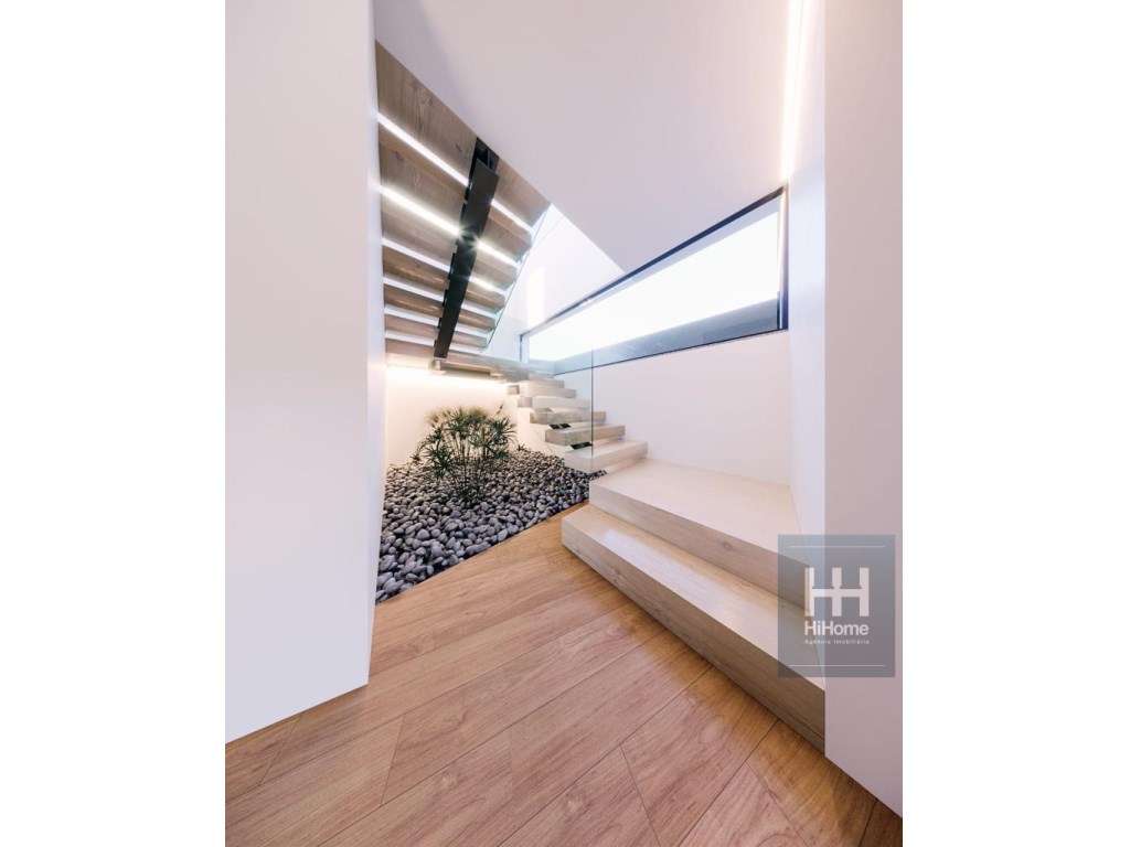 Moradia T3 com piscina | Ponta do Pargo-13