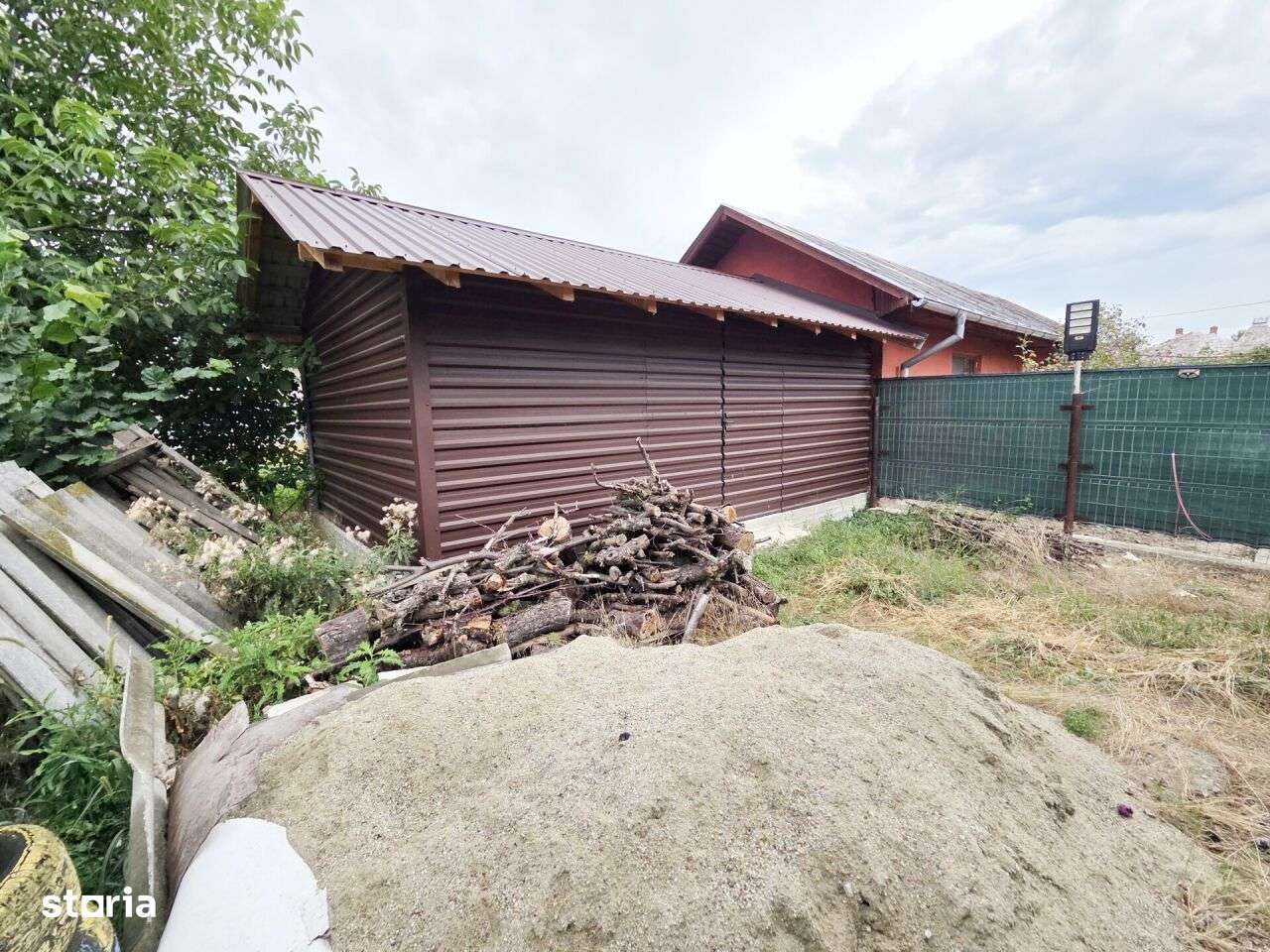 VANZARE VILA - 300 MP. UTILI - TEREN 862 MP. - GAESTI - Imagine principală: 4/4