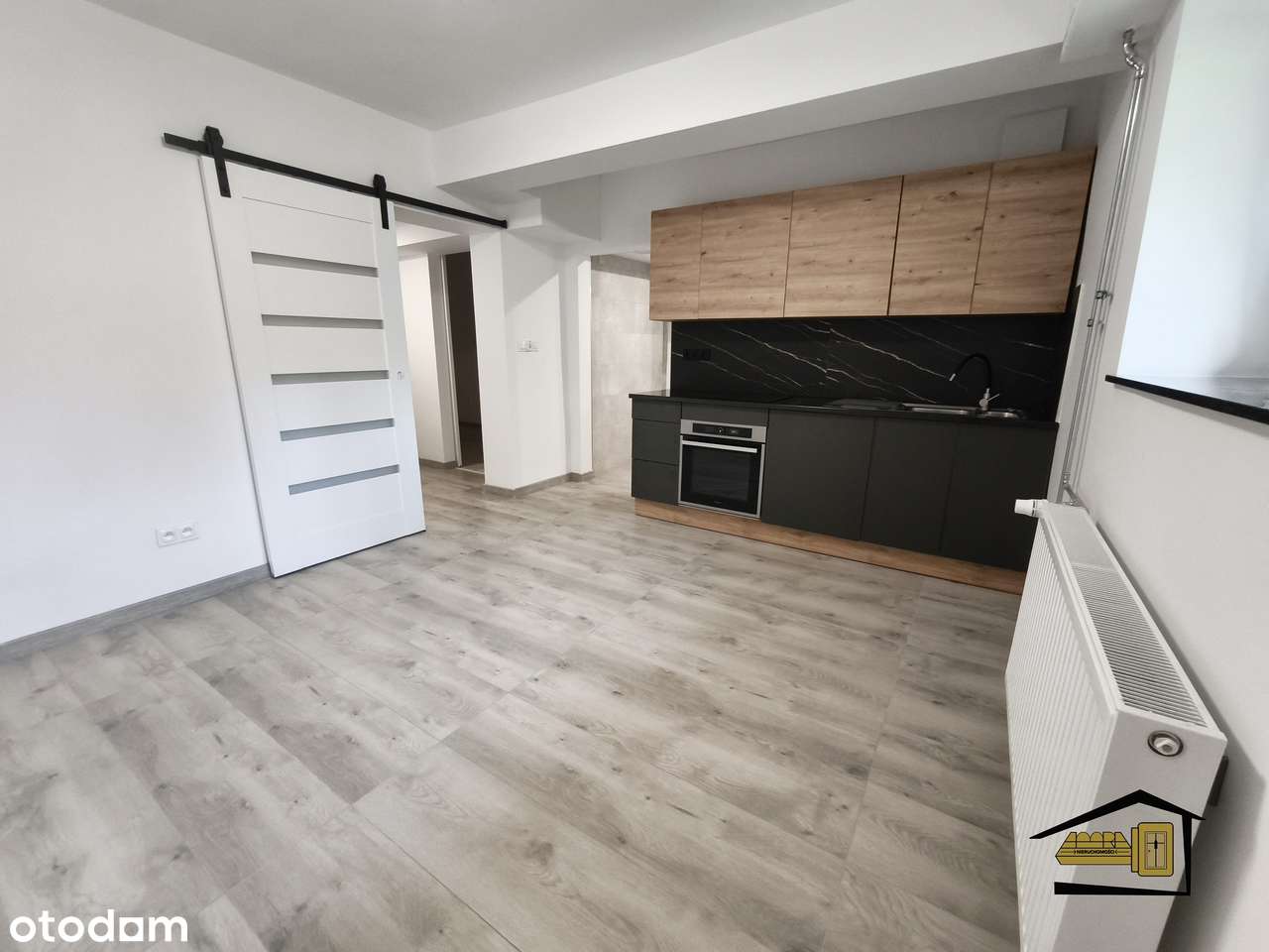 Przestronna kawalerka z oddzielną sypialnią, Katowice os. Tysiąclecia - Pełny obrazek: 4/12