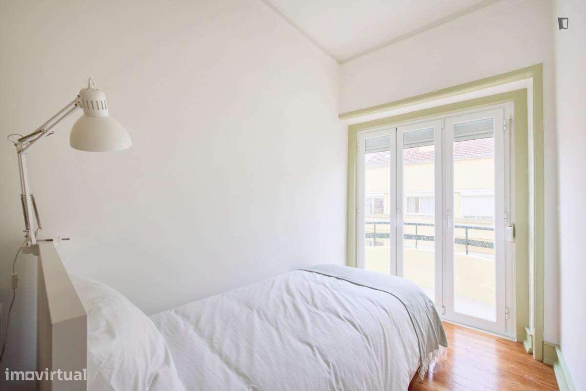 Quarto - localizado em Alcântara Lisbon - Grande imagem: 3/9
