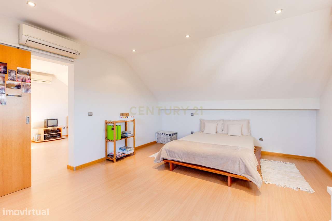 Luxuosa Moradia T 5 com Vista Panorâmica em São Simão de Litém, Pombal-33