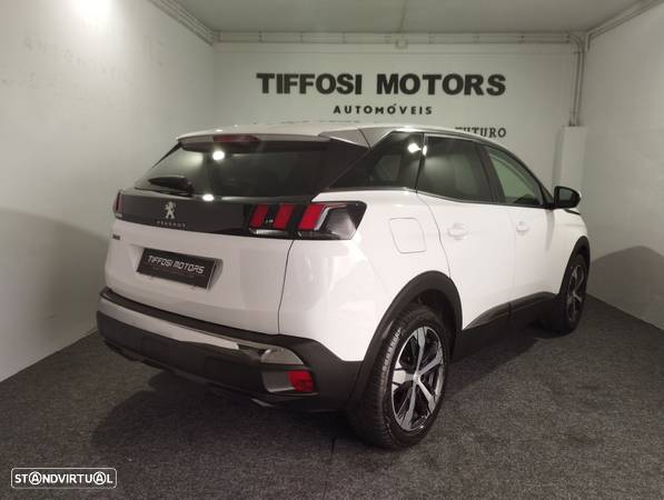 Peugeot 3008 1.5 BlueHDi Allure EAT8 - 8