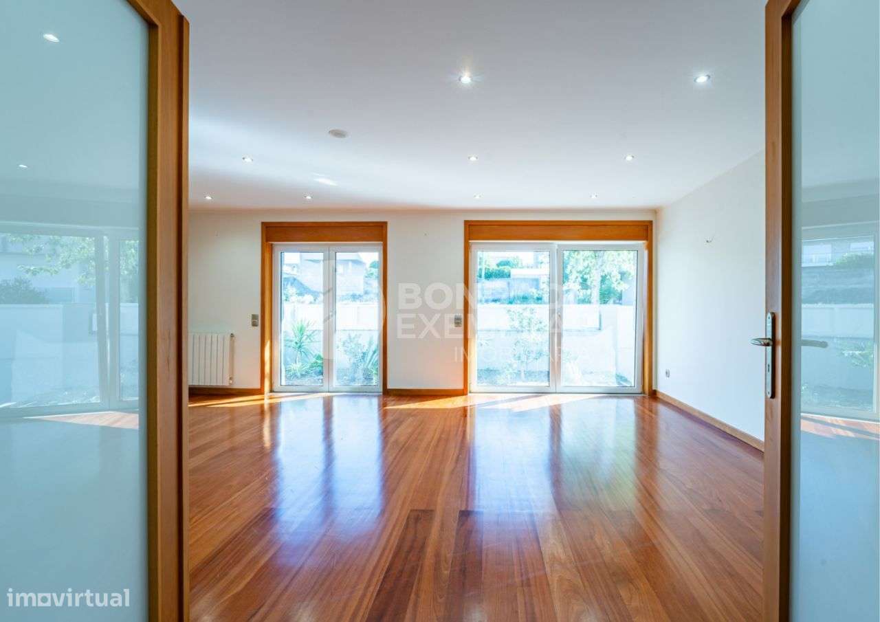 Excelente Moradia V4 - Quinta de Lousã - Valongo-9