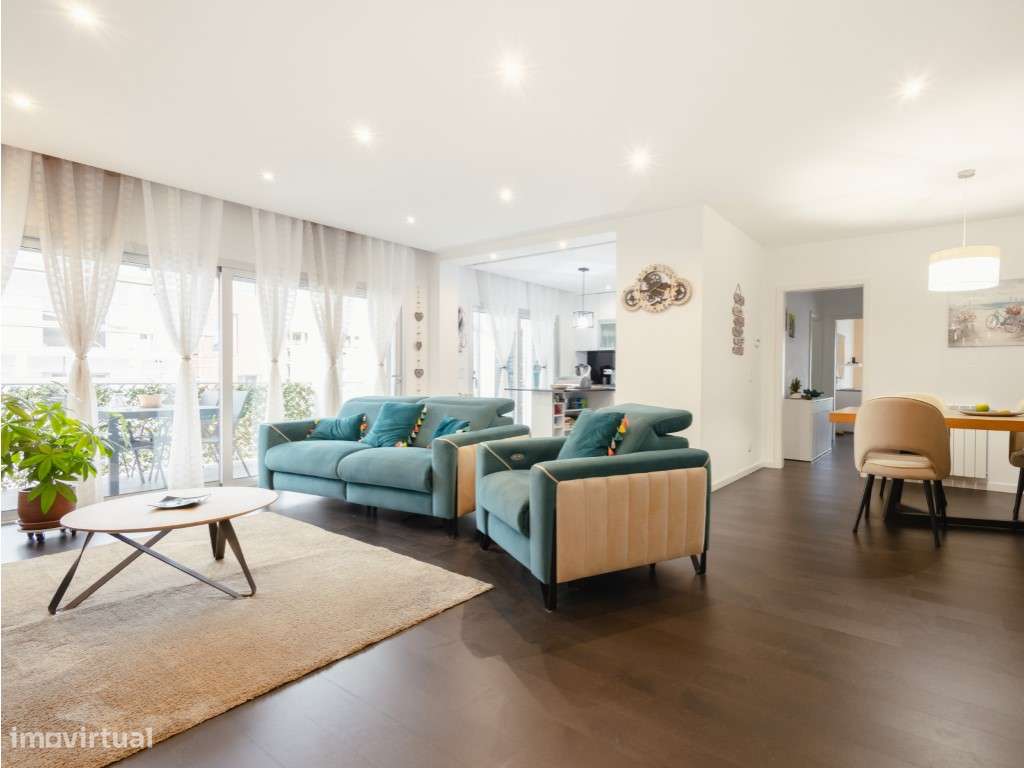 T2+2 Duplex na Condados - Como Novo, com Garagem Dupla-17