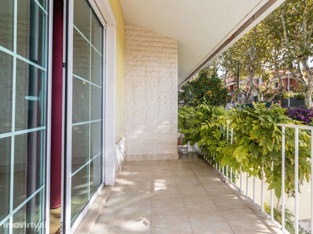 Moradia T6 em Paço de Arcos - Oeiras-11
