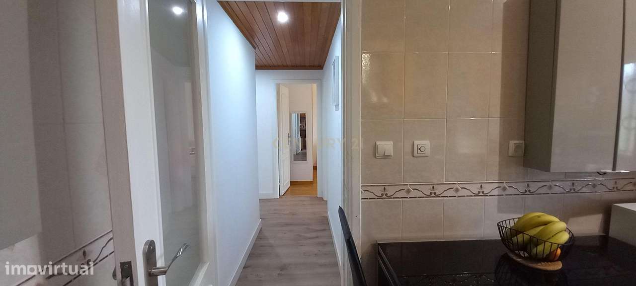 Apartamento T2 remodelado com arrecadação | Varge Mondar – Rio de Mour - Grande imagem: 5/31