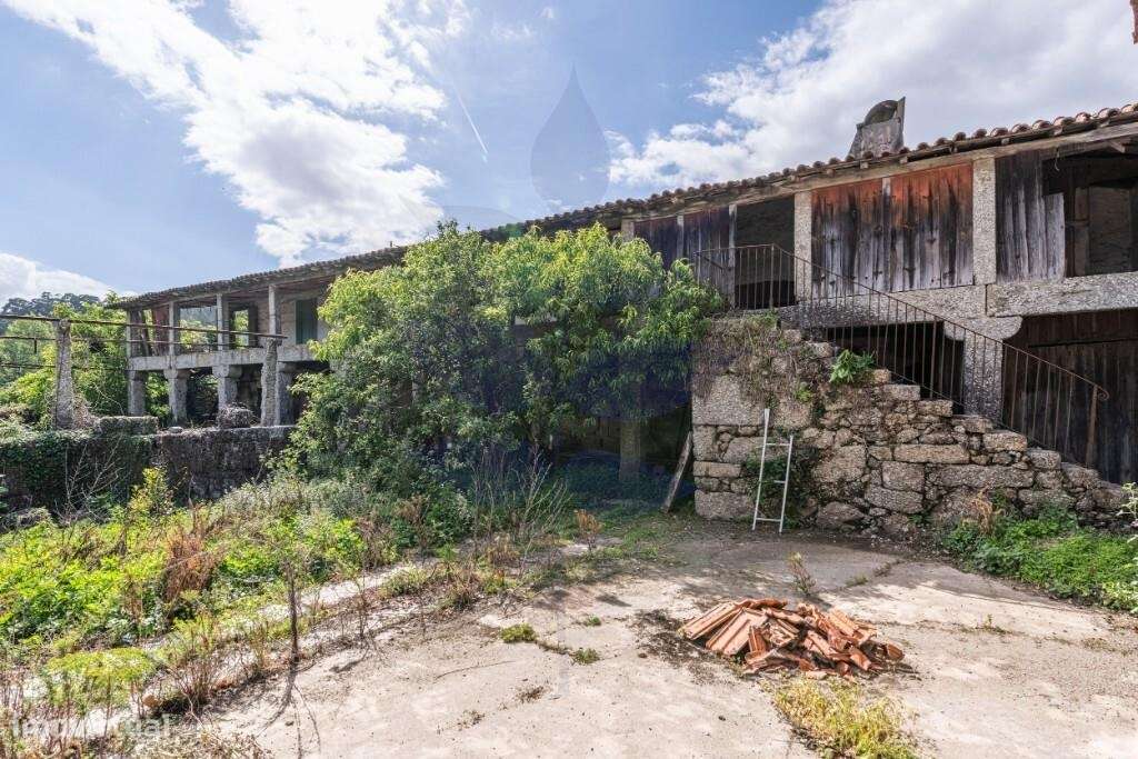 Casa Senhorial em Cunha, Braga – Excelente Oportunidade de Investiment-29