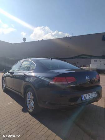 Volkswagen Passat 2.0 TDI SCR Comfortline - 5