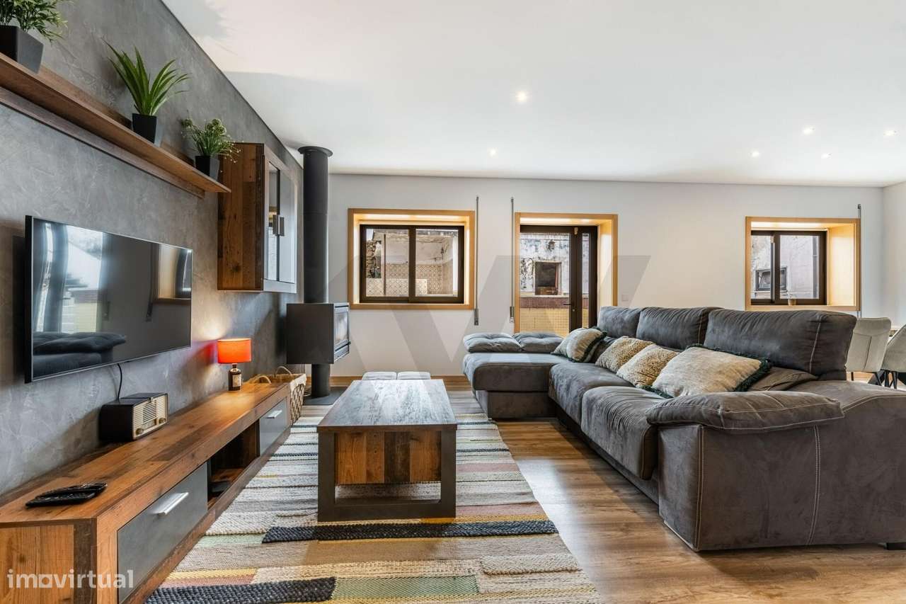 Moradia T3 com Terreno de 1.300 m2 em Grijó - Grande imagem: 5/54