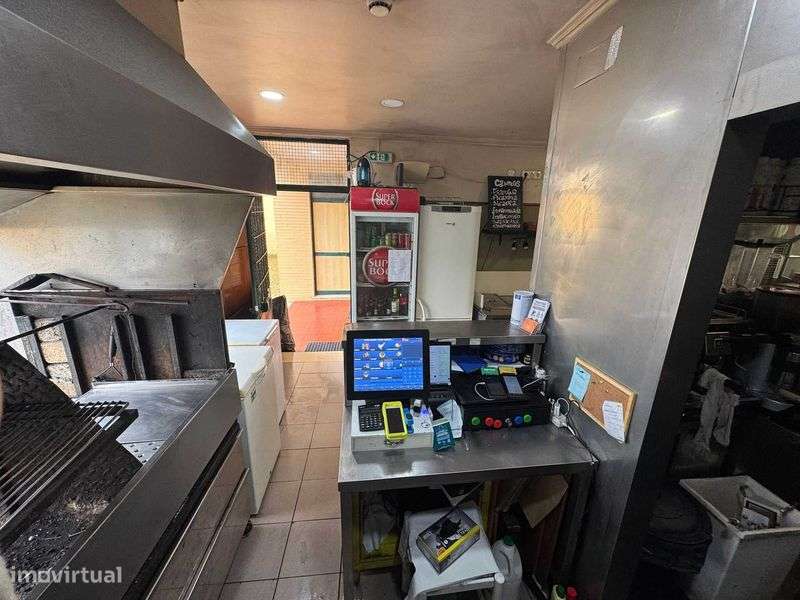 Restaurente churrasqueira em pleno funcionamento com baixa renda - Grande imagem: 4/12