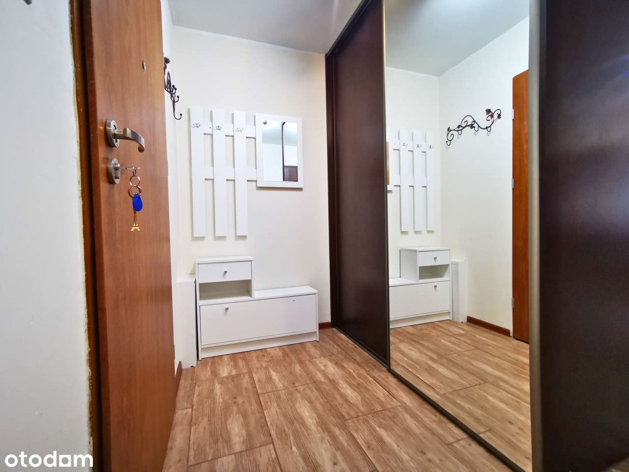 Gotowe do wprowadzenia – 2 pokoje, winda, piwnica, parking!-6