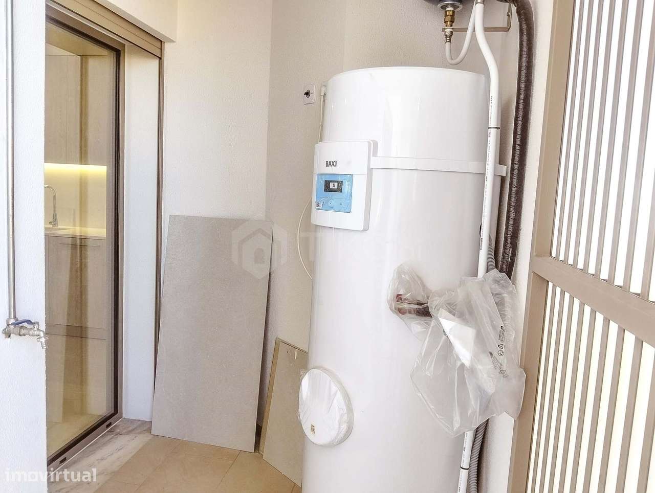 Apartamento T3 + 1 DUPLEX  com garagem/BOX  e arrumos à venda em Monti-19