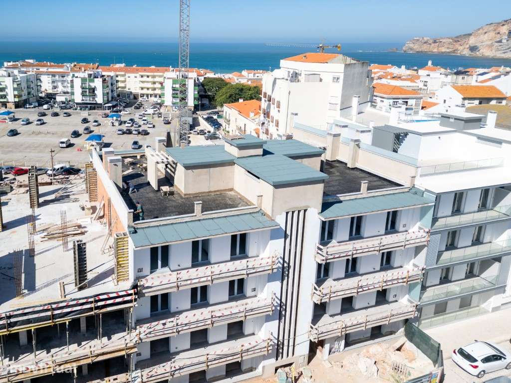 Apartamento T3 junto ao mercado- 200 mts da praia-25