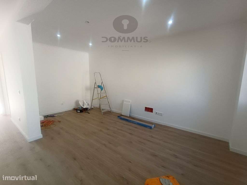 Apartamento T3 Totalmente Remodelado em Queluz - Grande imagem: 4/23