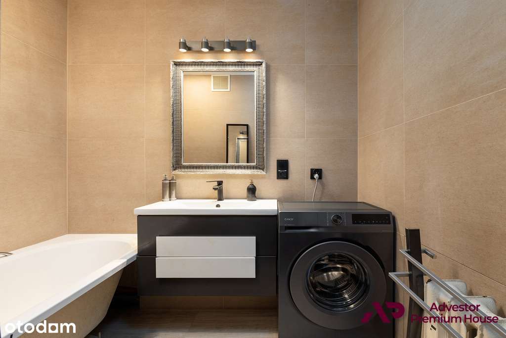 Niski blok, oddzielna kuchnia, balkon i piwnica-11