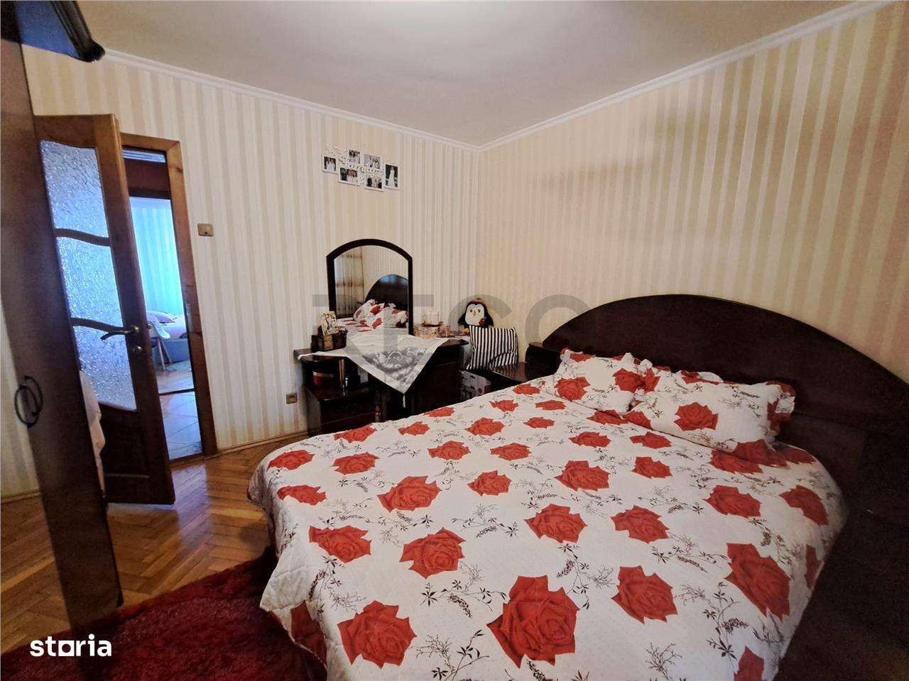 RECO Apartament cu trei camere decomandat - Imagine principală: 4/17