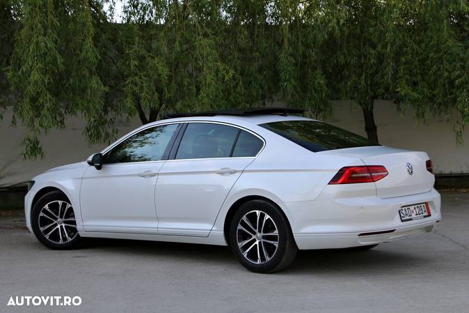 Volkswagen Passat - 14