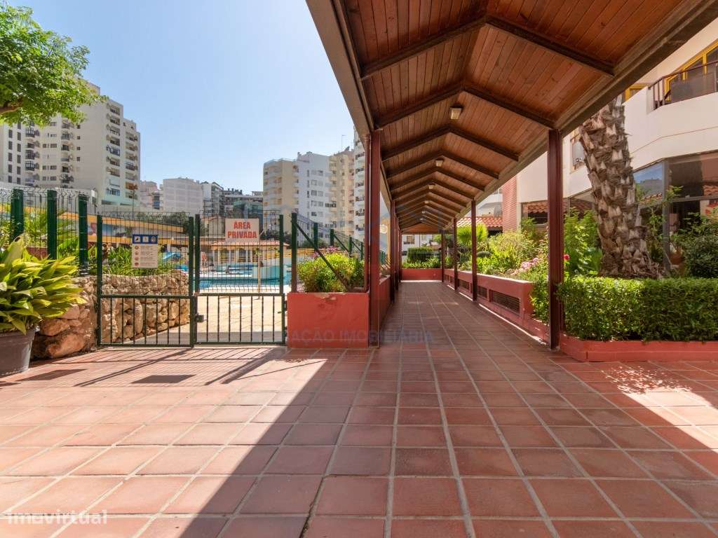 Piscinas de água salgada e zona de Lazer - Empreendimento Clube Pra...-18