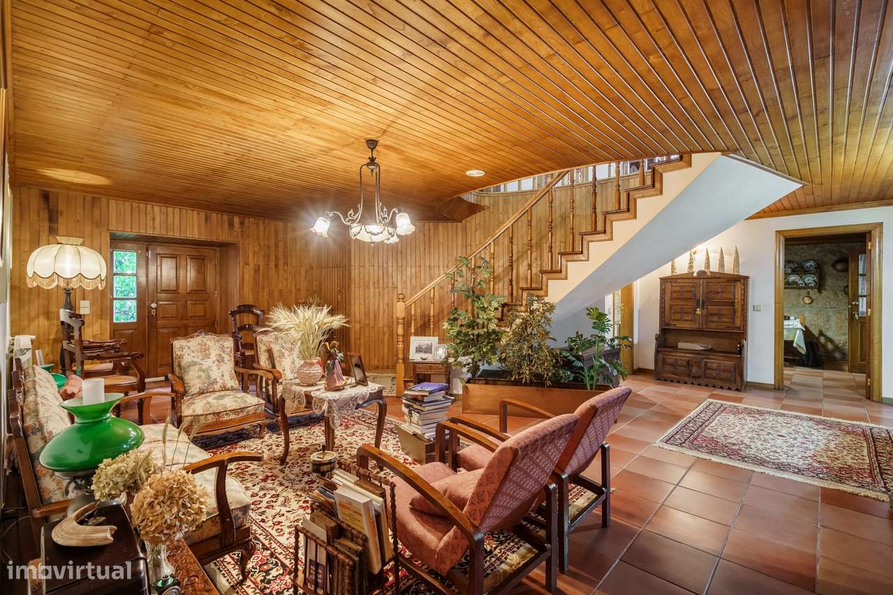 Moradia T5 em pedra em Vila Verde da Raia - Chaves-14