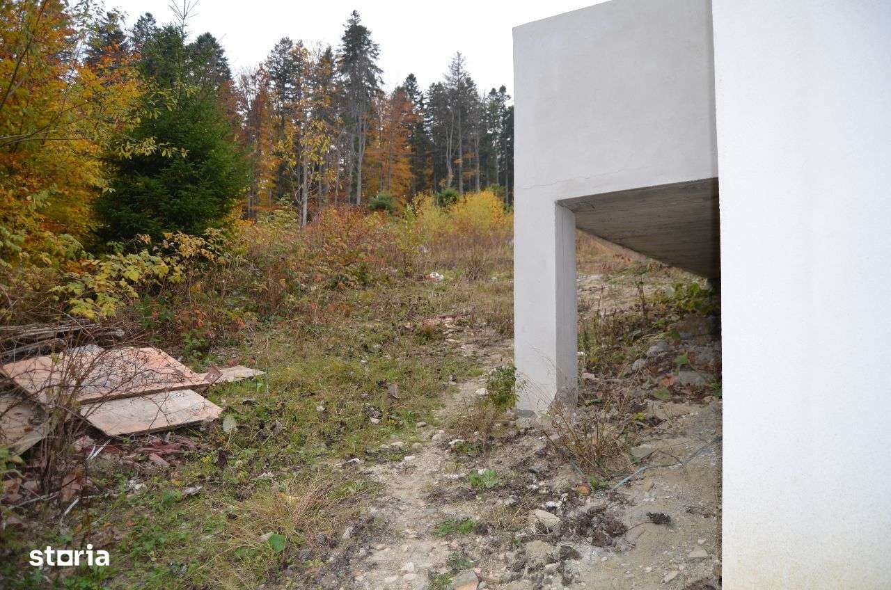 Casă de vânzare cu 5 camere, teren 555mp, în orașul Predeal - Imagine principală: 4/9