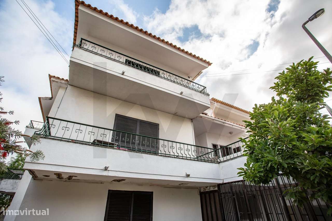 Andar de Moradia T2-47