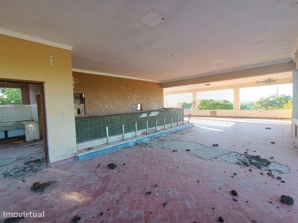 PRÉDIO PARA SERVIÇOS-22