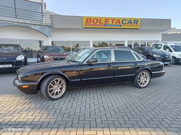 Jaguar XJ XJ8 4.0 Executive - 1