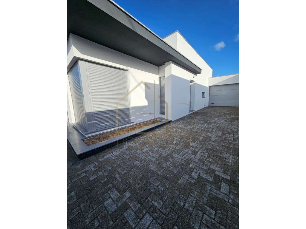 Moradia Isolada T3 com Garagem e Piscina. Pinhal do General. Fernão... - Grande imagem: 3/47