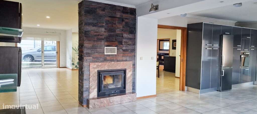 Moradia V4 em banda - Vieira do Minho-12