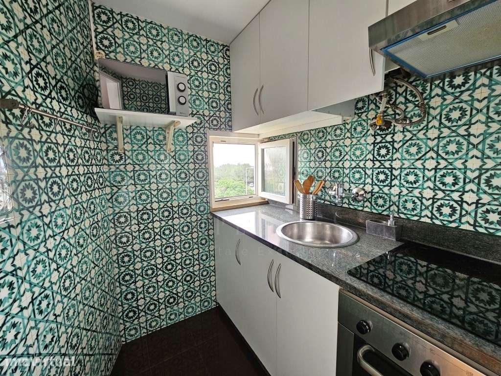 APARTAMENTO T1 EM CARCAVELOS COM VISTA MAR 1ª LINHA A 200m DA PRAIA-21