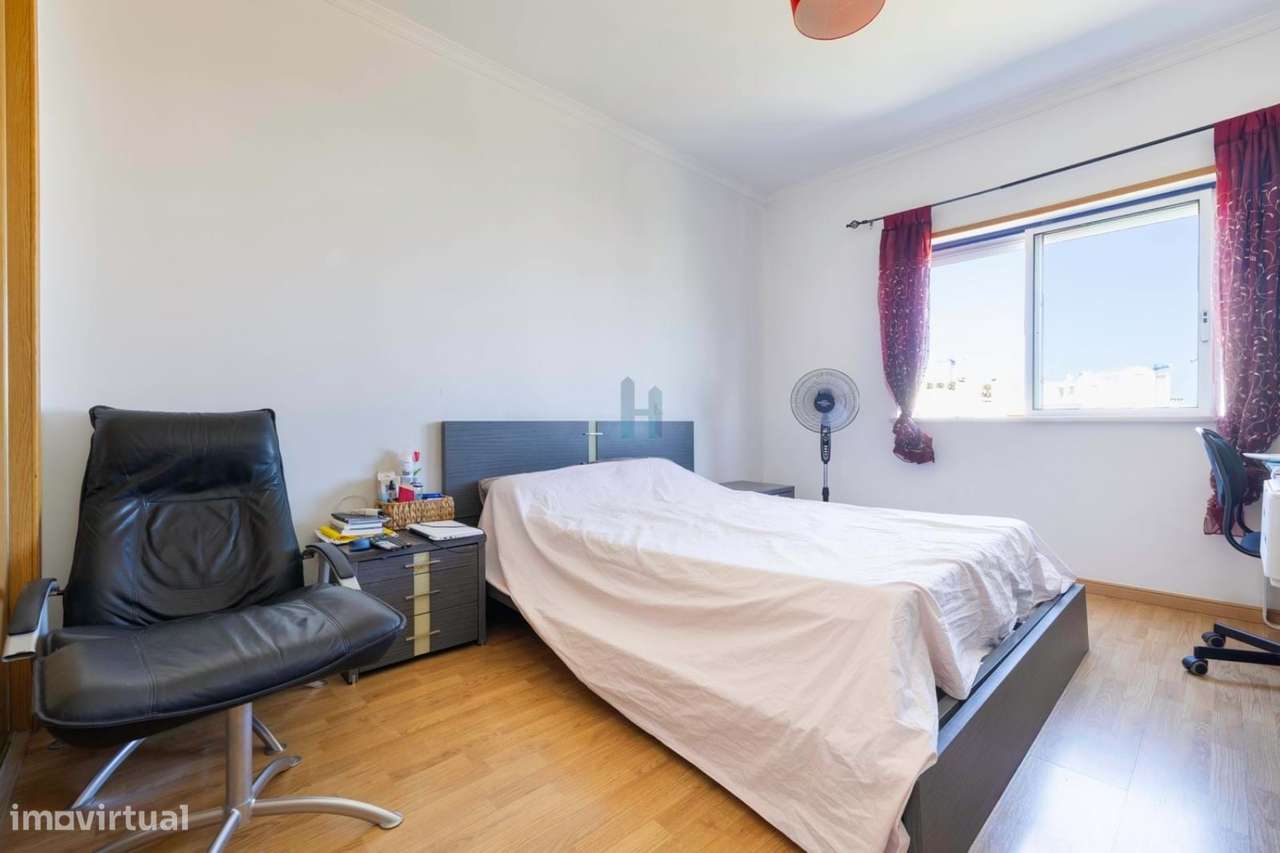 Apartamento T2 Duplex com Garagem em Portimão - Grande imagem: 4/9