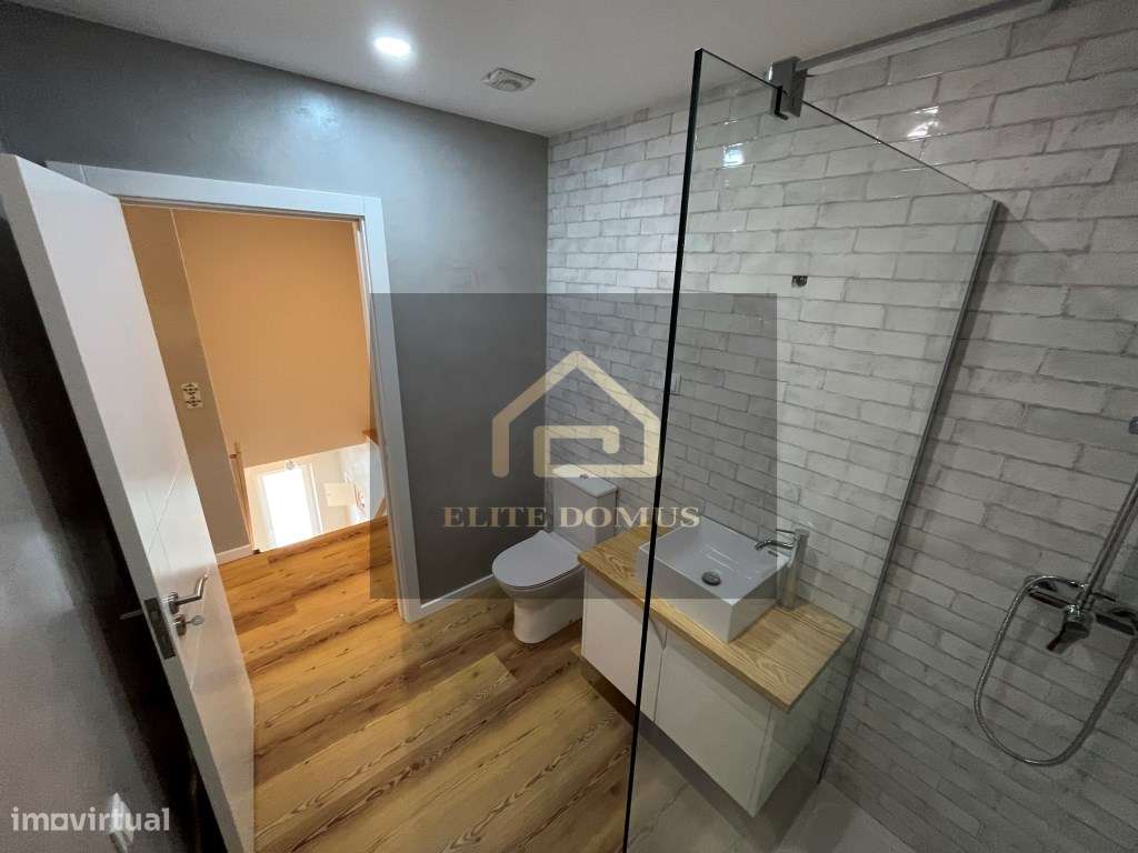 Moradia Totalmente Remodelada, Lourinhã. - Grande imagem: 1/49