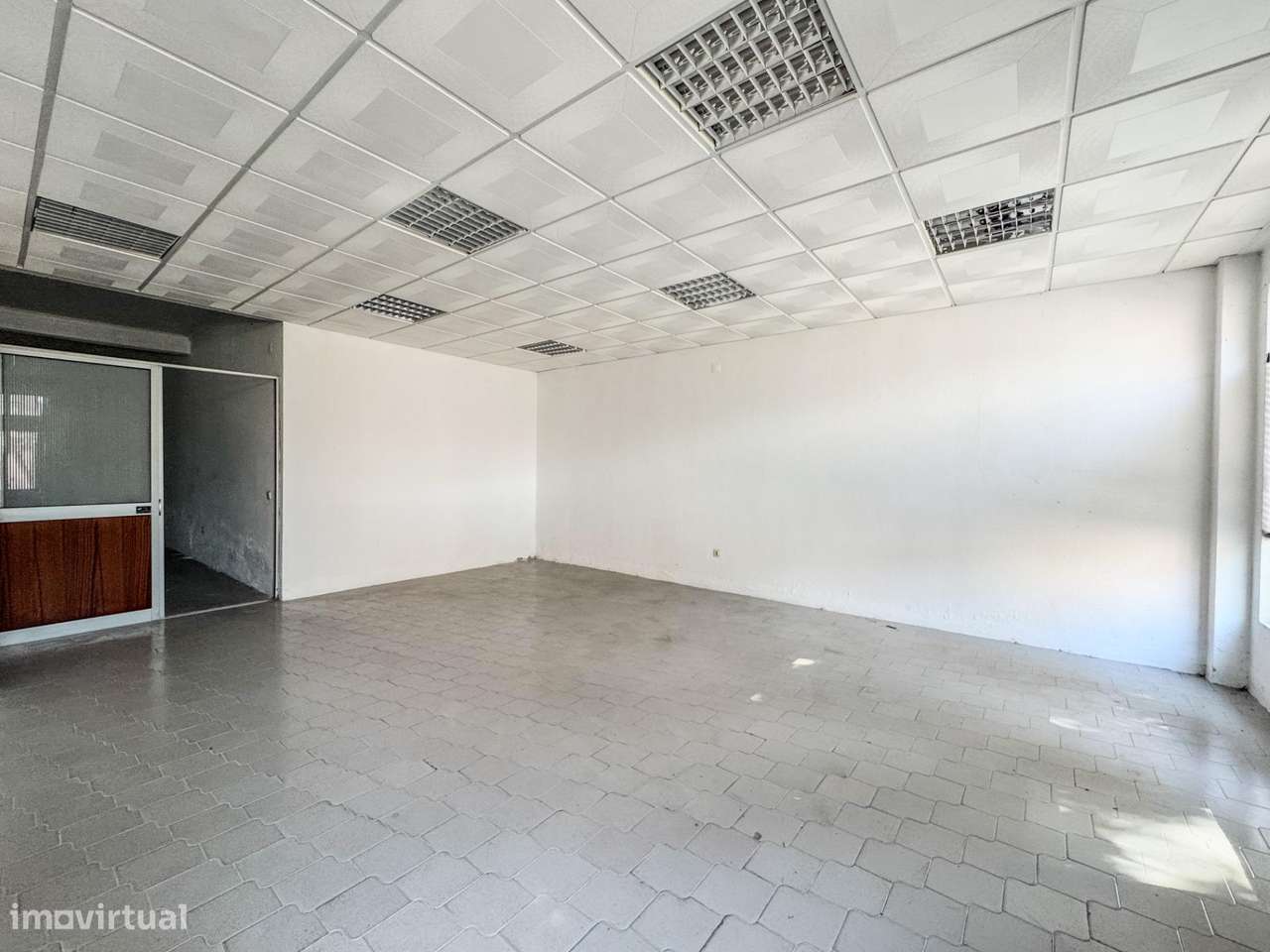 Loja com Projeto para Habitação | 103,71 m2-9