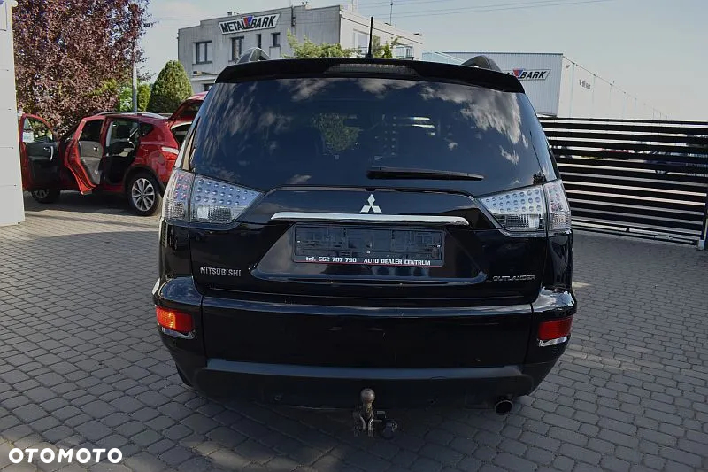 Mitsubishi Outlander 2.0 Intense 2WD CVT - 24