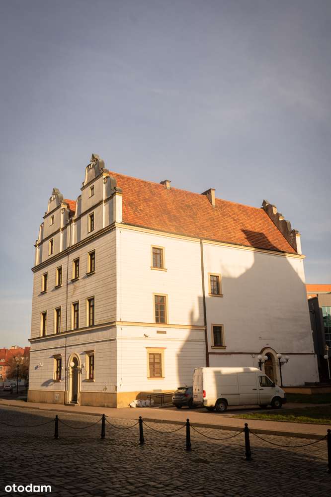 Zabytkowa kamienica w centrum Nysy-dawna Kanonia-8