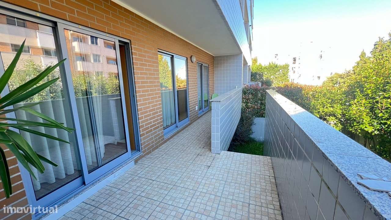 T3 com piscina e garagem em Ermesinde-4