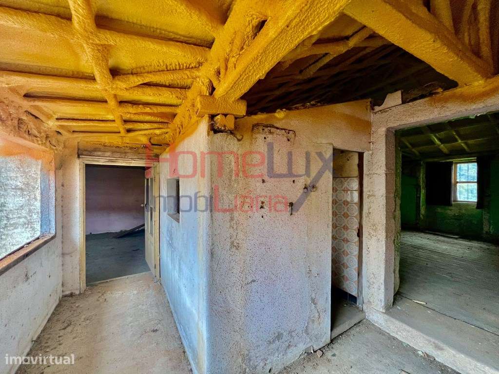 Terreno com Ruinas em Águas Santas-35