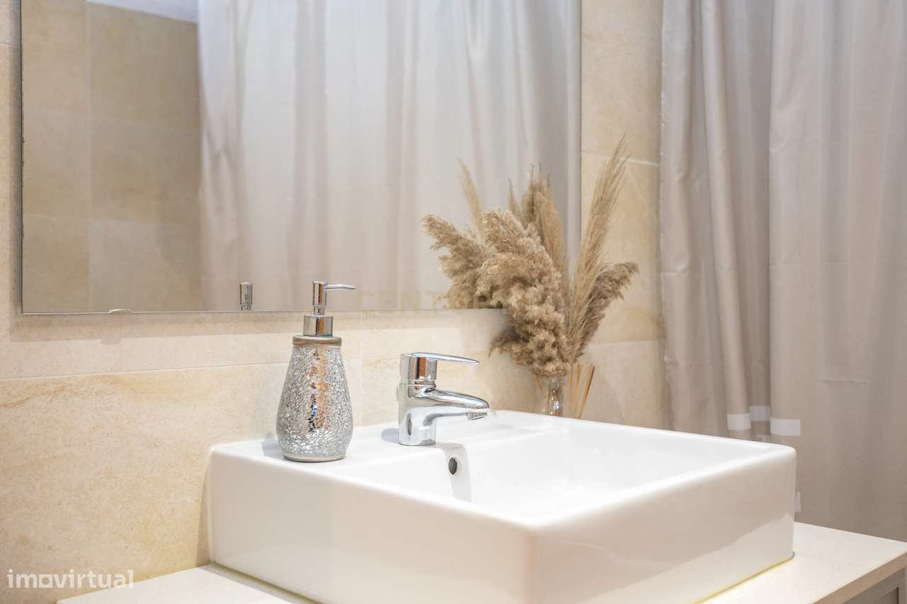 T2 c/parqueamento e arrecadação em Condomínio Privado - Alhos Vedros-18