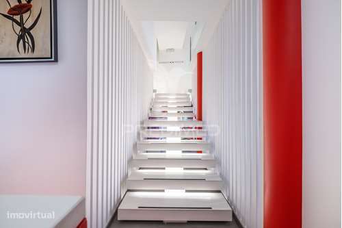 Escritório com 2 pisos no centro do Funchal - Grande imagem: 5/33