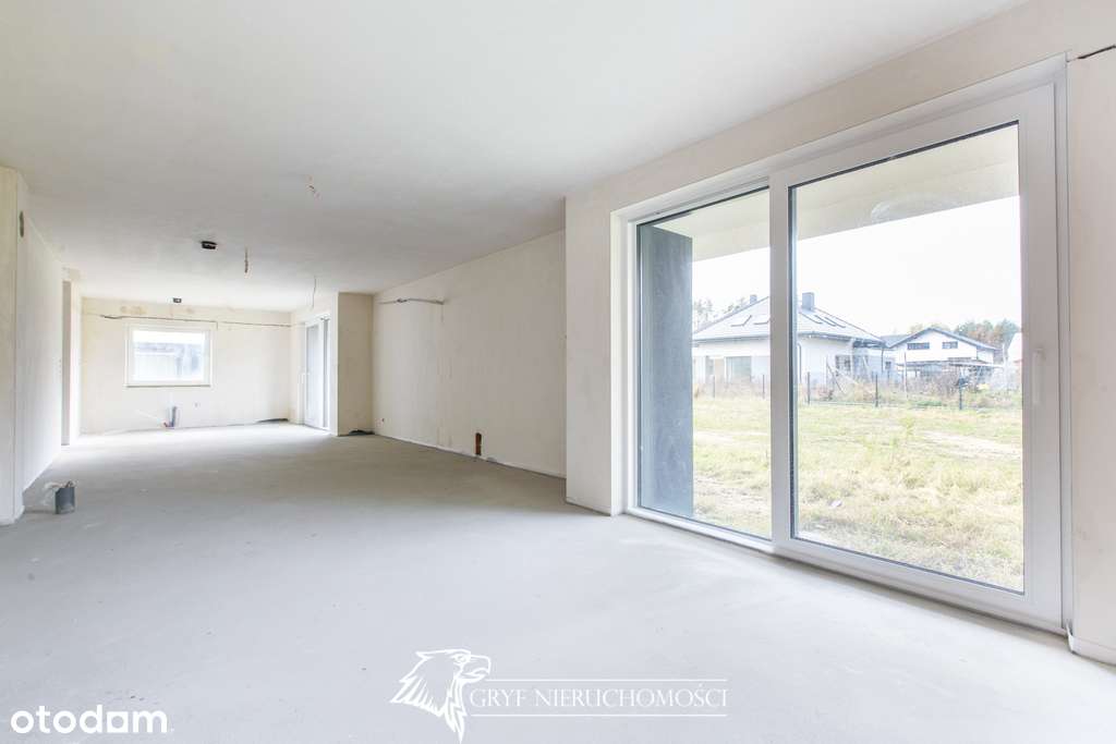 -Przestronny dom z dwoma garażami w otoczeniu lasu-13