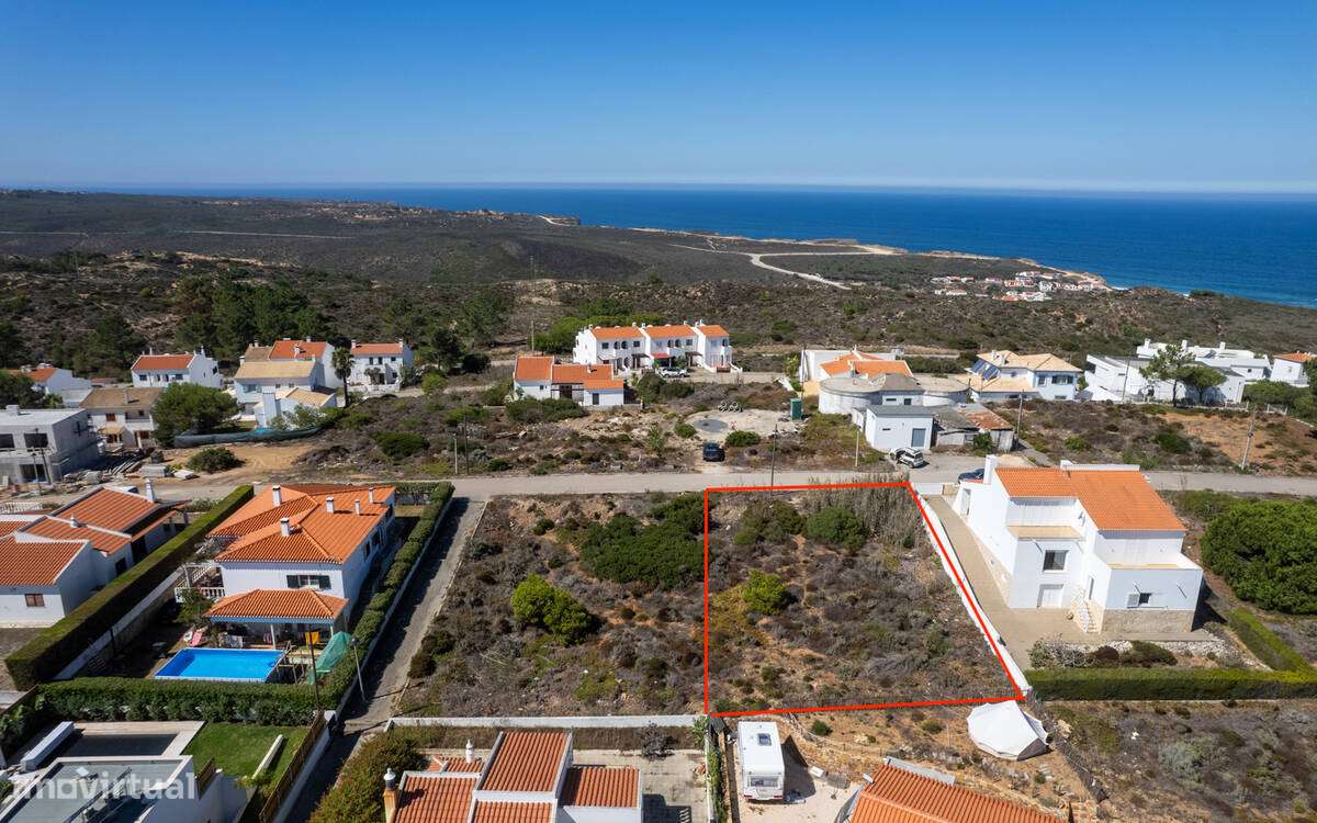 Lote com projecto aprovado para moradia unifamilar - Grande imagem: 2/16