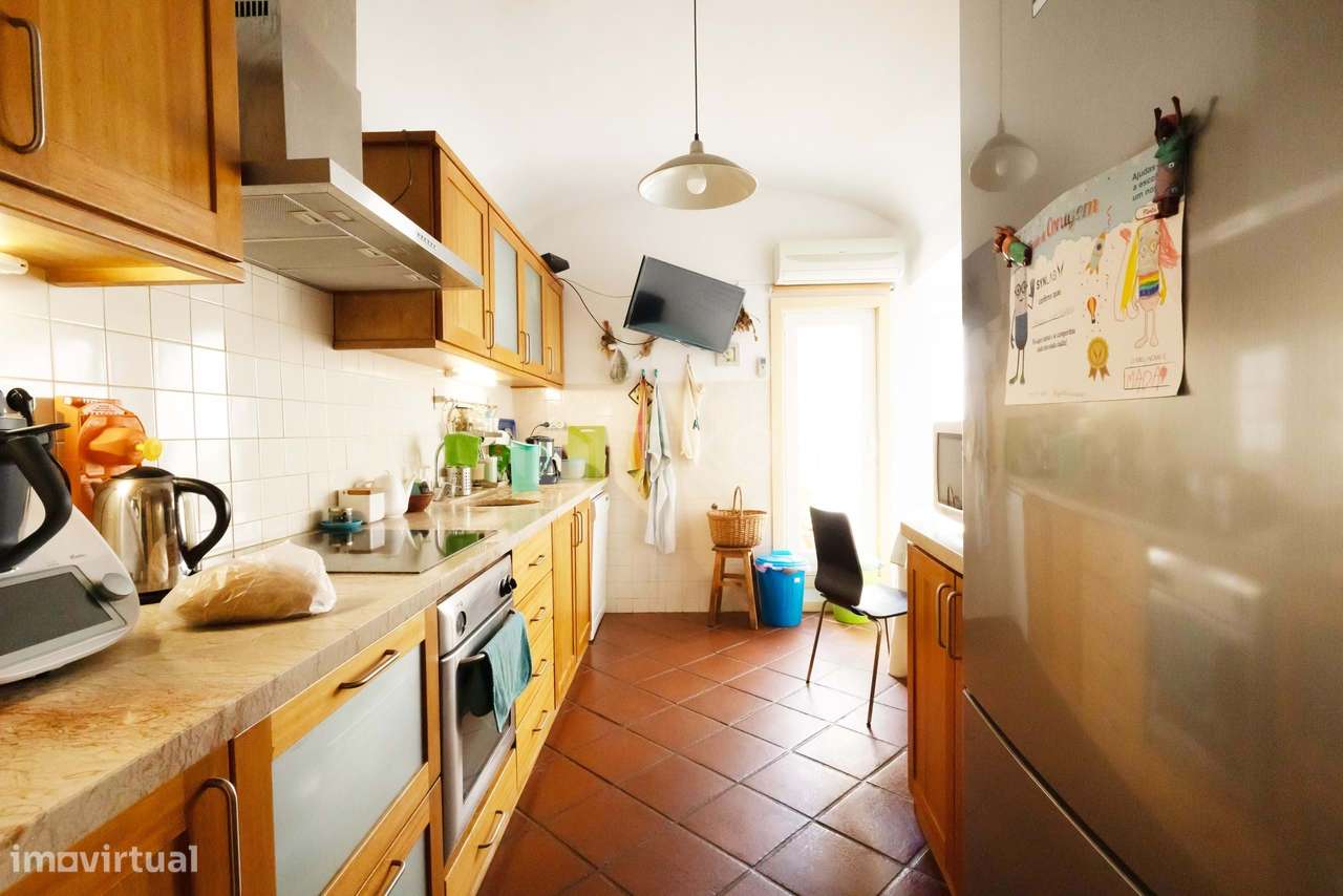 METADE DE PRÉDIO HISTÓRICO (DUPLEX) NA PRAÇA DO GIRALDO – ÉVORA, PATRI - Grande imagem: 5/45