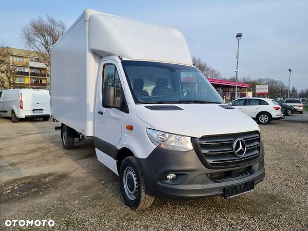 Mercedes-Benz Sprinter - 1