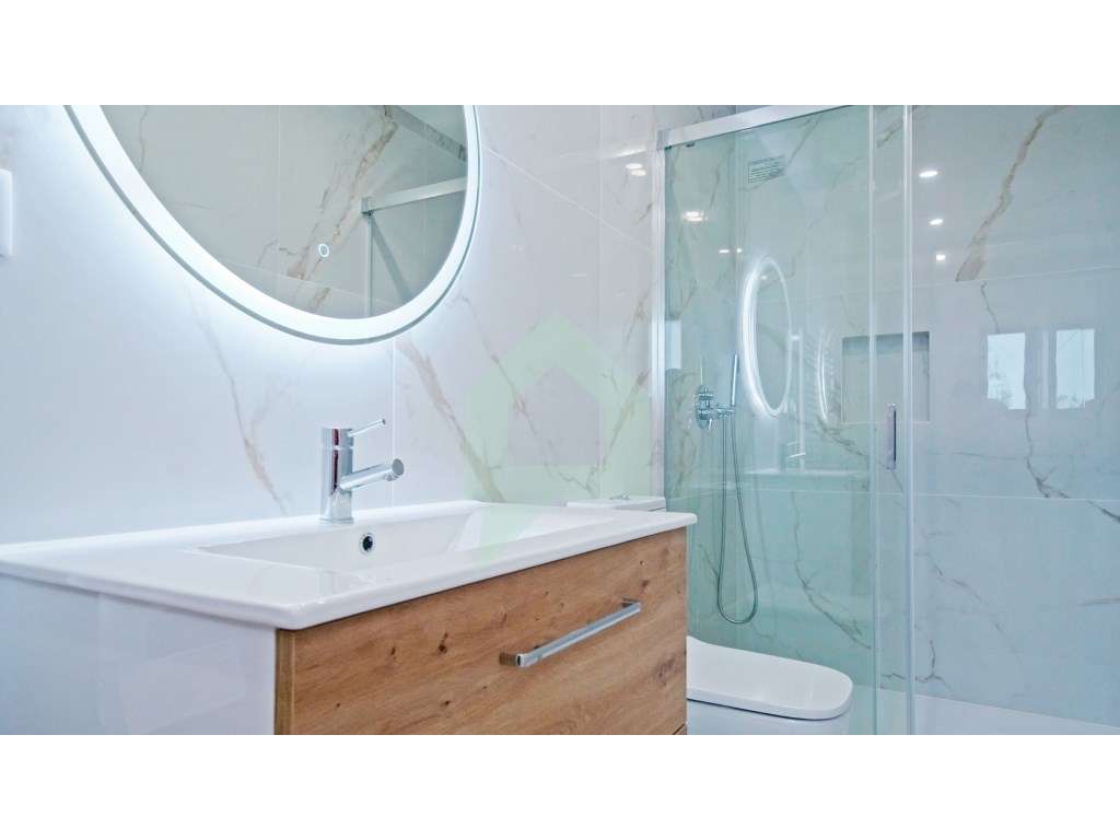 Moradia totalmente remodelada, com 3 quartos, na cidade de Barcelos.-40