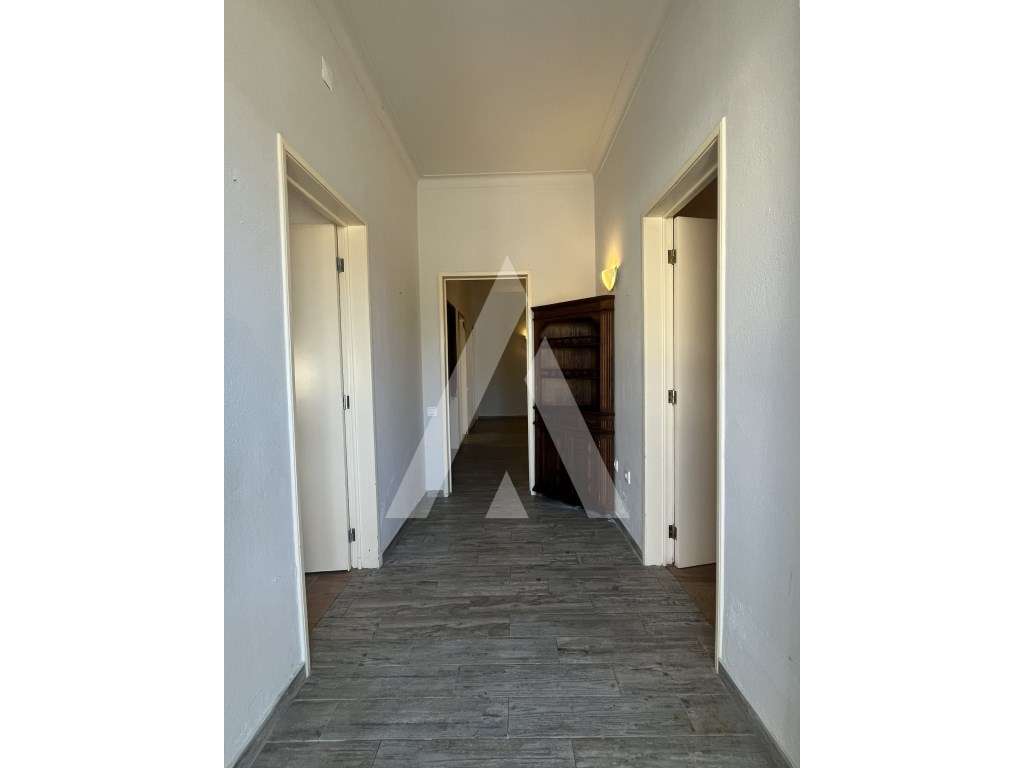 Moradia T4 com quintal e garagem em Arraiolos - Grande imagem: 5/22