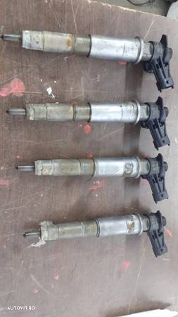 Injector Renault Trafic 2.0 dci cod 0445115007 - 1