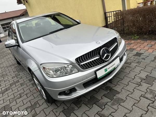 Mercedes-Benz Klasa C 180 CGI Automatik BlueEFFICIENCY - 2