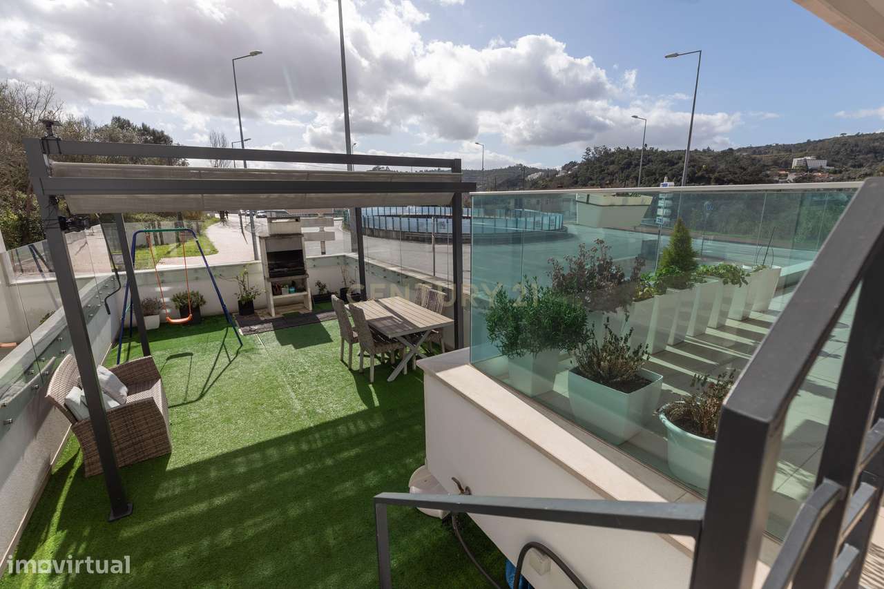 T2 com 2 Suites | Quinta da Boavista | Santo António dos Olivais | Coi-18