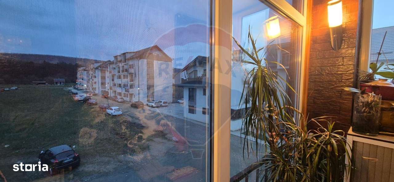 Apartament renovat recent cu 3 camere-9